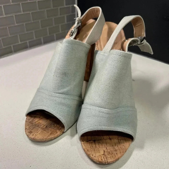 Comfortable shoes and gently worn Charlotte Russe 4” wedge heels denim size 10 - Picture 1 of 5